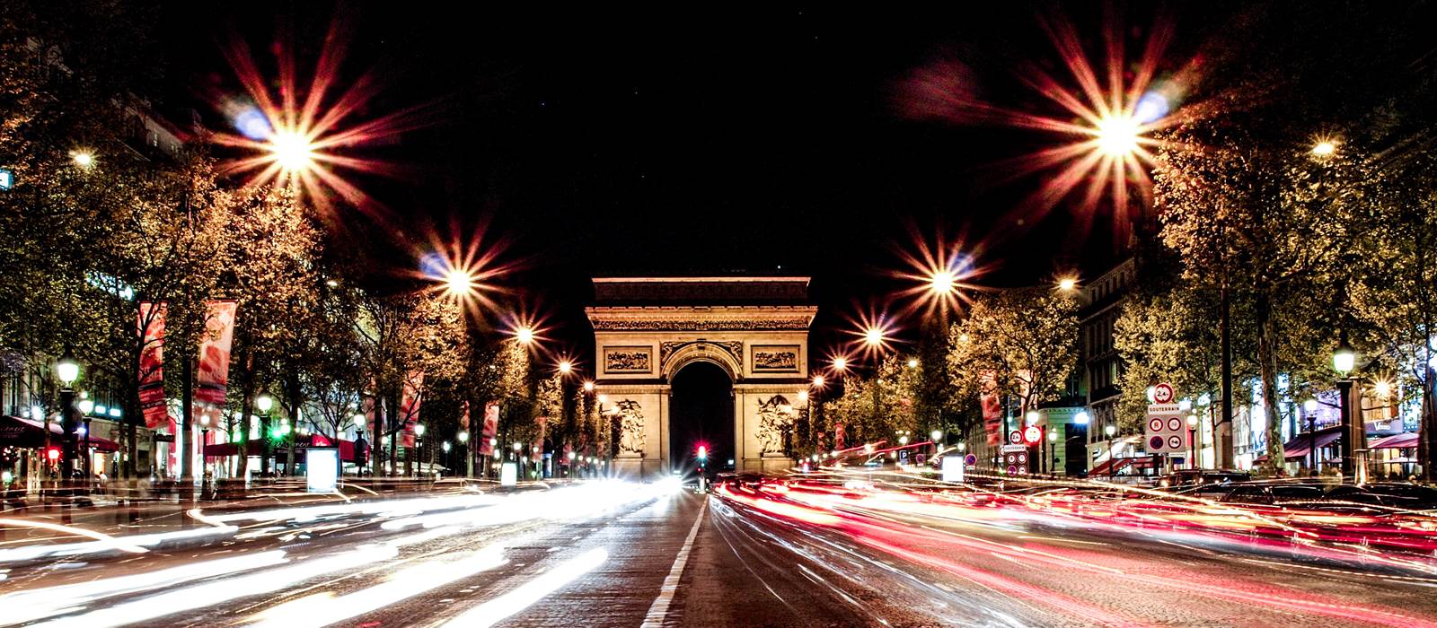 CHAMPS-ELYSÉES AVENUE  Paris France (Arc de Triomphe & Champs Elysees  Avenue) 